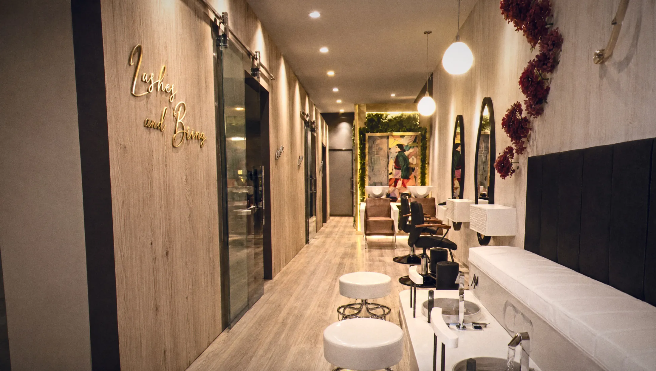 Corridor to lash and wash stations